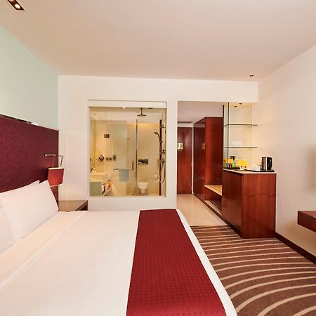 Holiday Inn Mumbai International Airport By Ihg Екстер'єр фото A room at the hotel