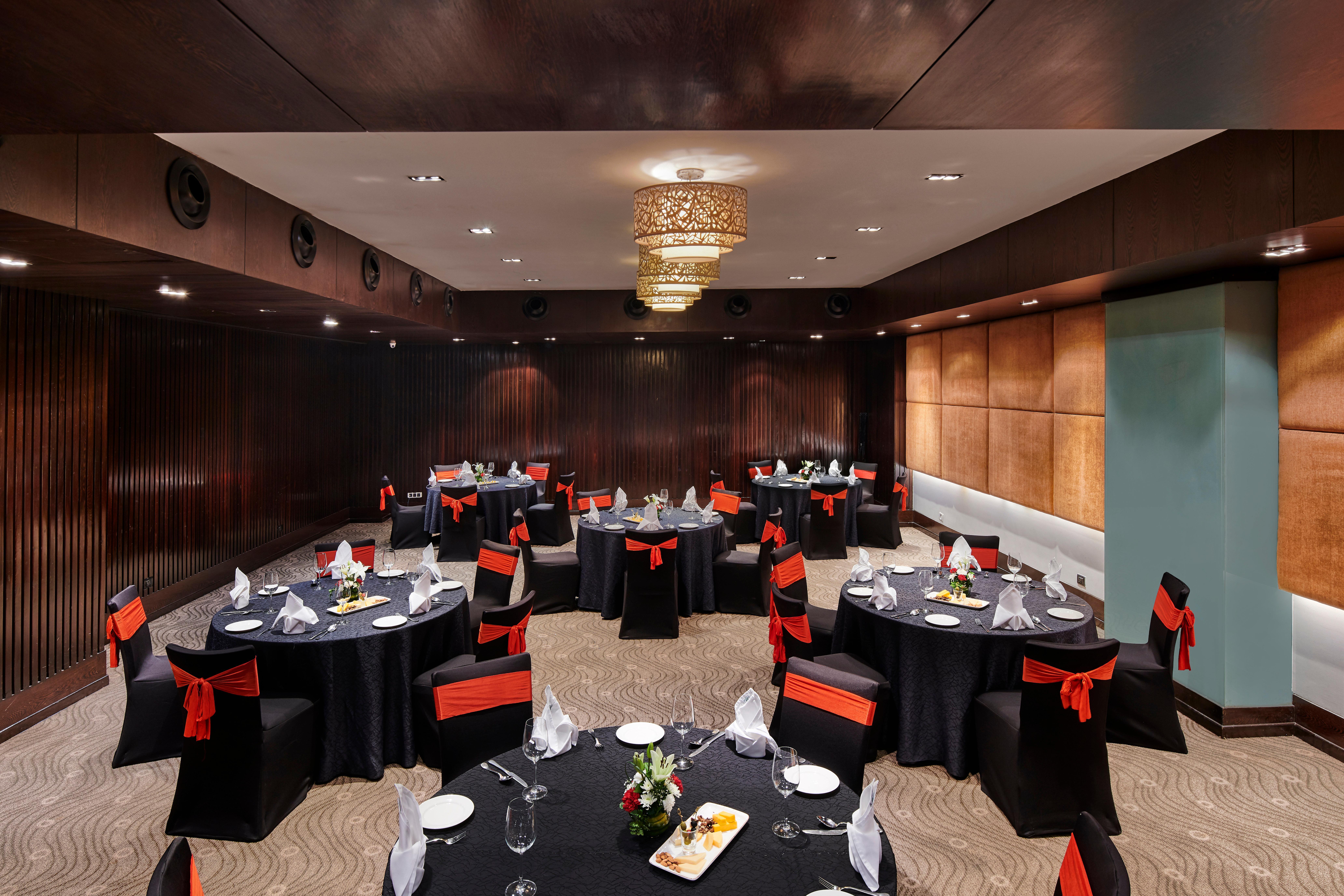 Holiday Inn Mumbai International Airport By Ihg Екстер'єр фото The Royal
