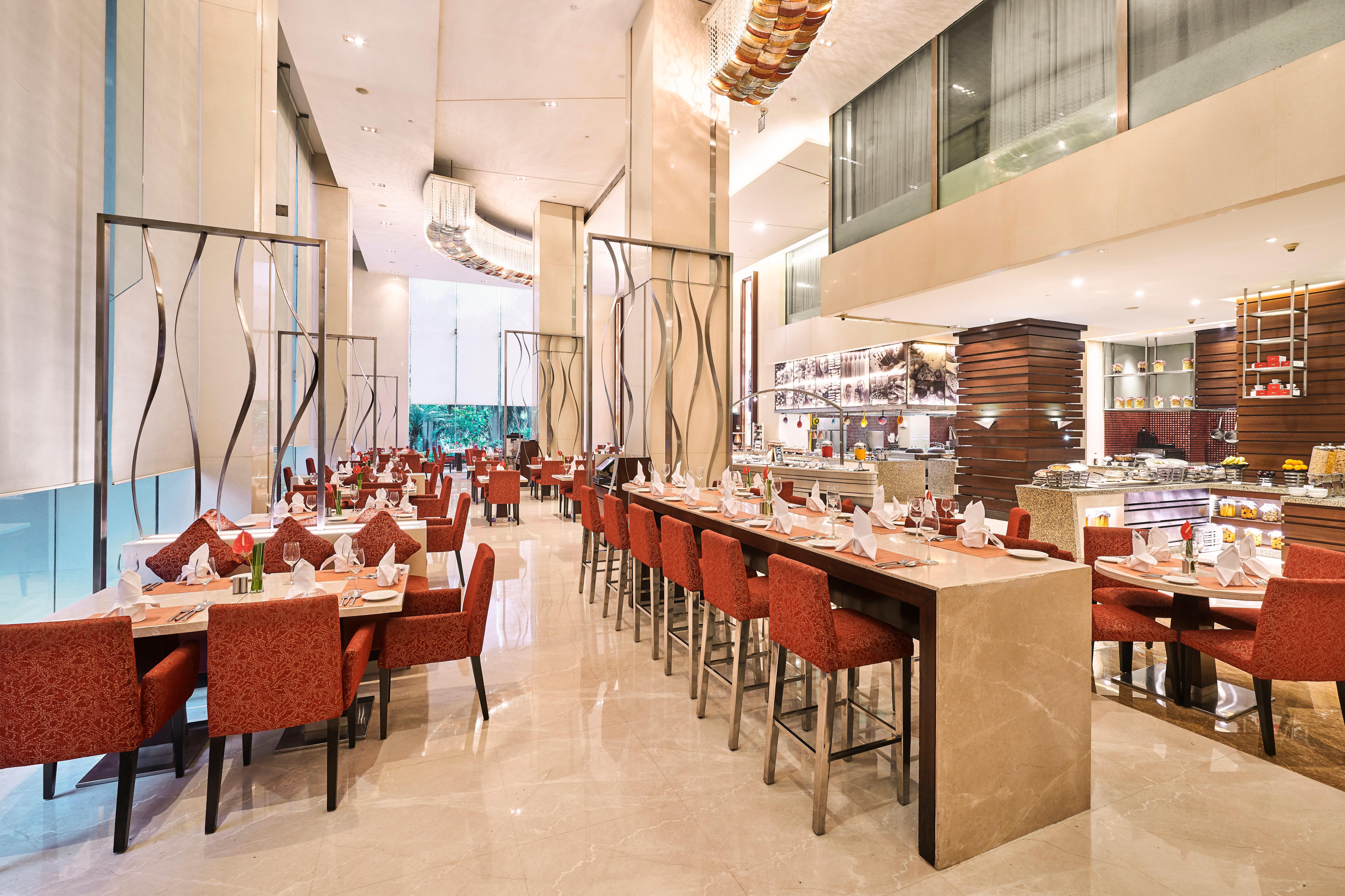 Holiday Inn Mumbai International Airport By Ihg Екстер'єр фото The restaurant